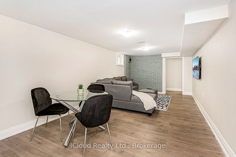 Toronto House for rent - 5 Bedrooms — photo 22