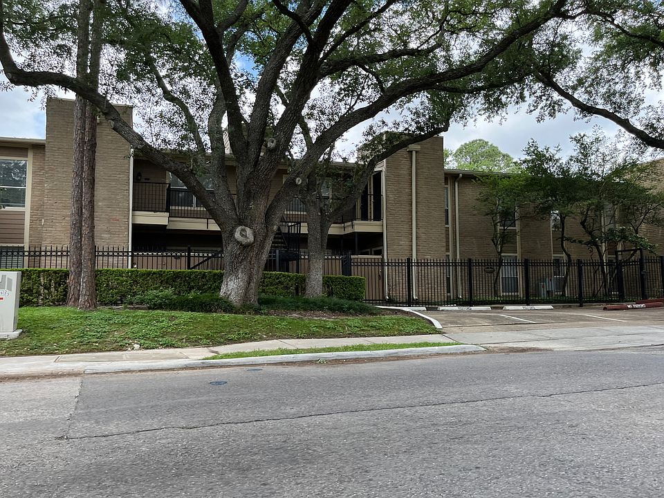 1st image of 710 Bering Dr #D80