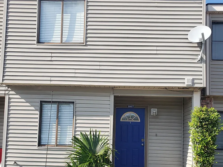 2628 Louisiana Ave #1007 — Photo 2