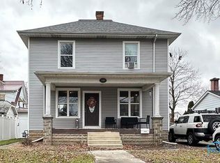 909 N Union St, Fostoria, OH 44830
