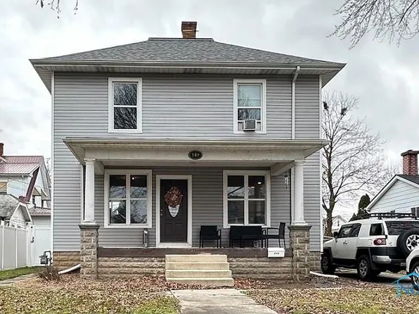 909 N Union St, Fostoria, OH 44830