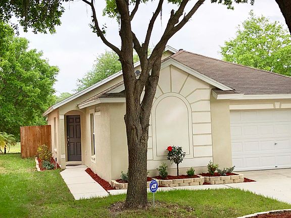 3rd image of 6924 Summer Harbor Ln