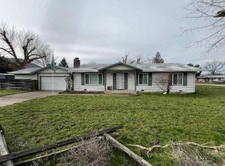 501 E Webb St, Montague, CA 96064
