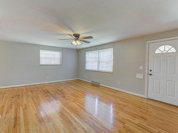 3rd image of 3195 Harry Lee Ln
