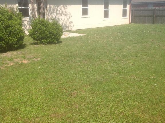 2nd image of 3704 Palmtree Ln