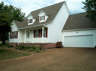 1106 N Broad St, Lexington, TN 38351