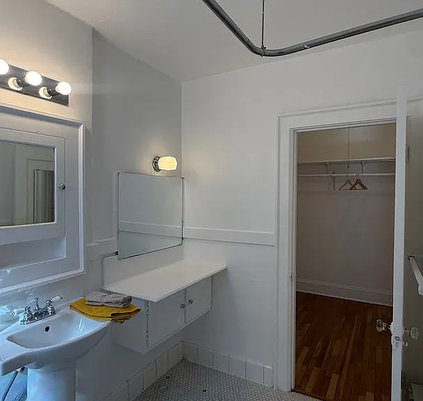 2255 NW Johnson St — Photo 12