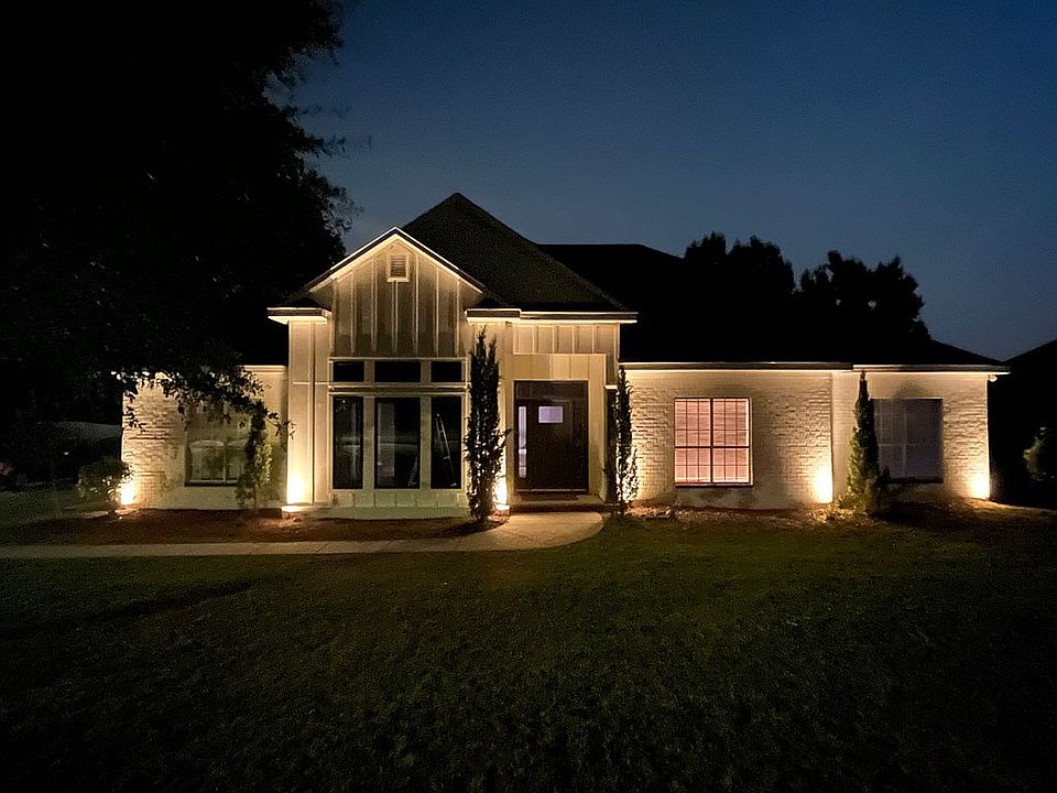 2nd image of 1113 Dominion Dr W