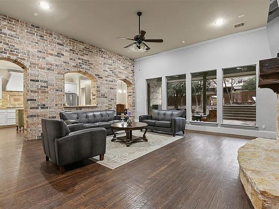 4th image of 3306 Northwood Dr