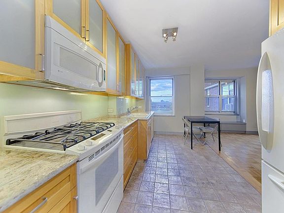 3rd image of 457 Franklin D Roosevelt Dr #A1701