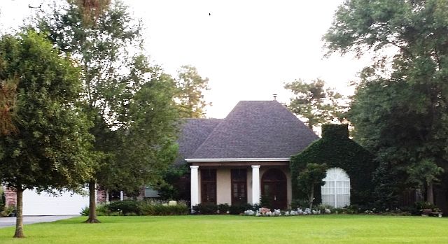 1st image of 1902 Linden Ln