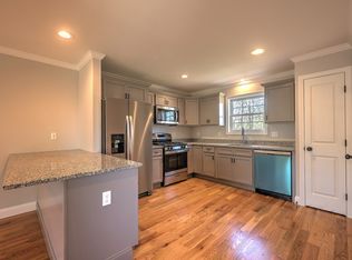 694 New Haven Ave APT B, Milford, CT 06460