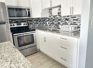 107 Kent St, West Palm Beach, FL 33417