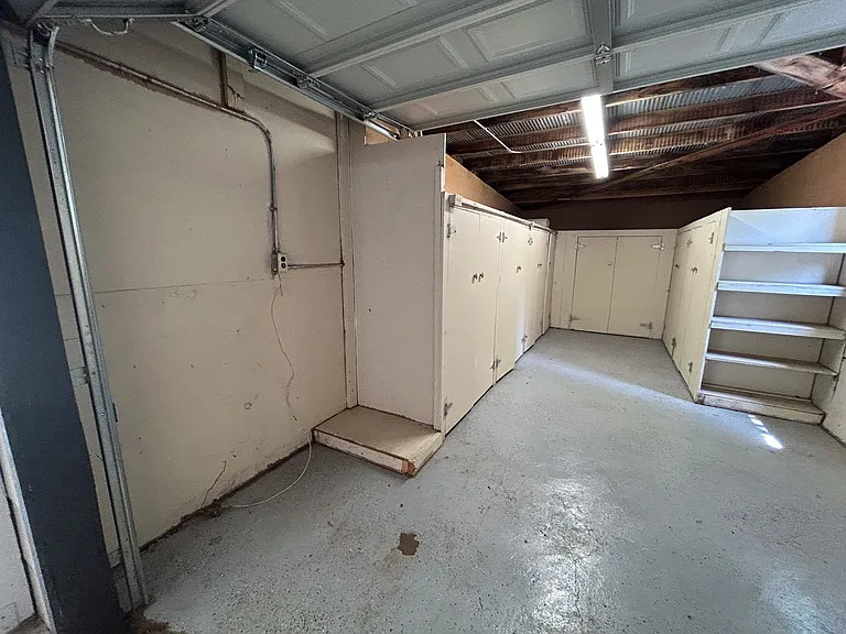 2821 Blue View St — Photo 11