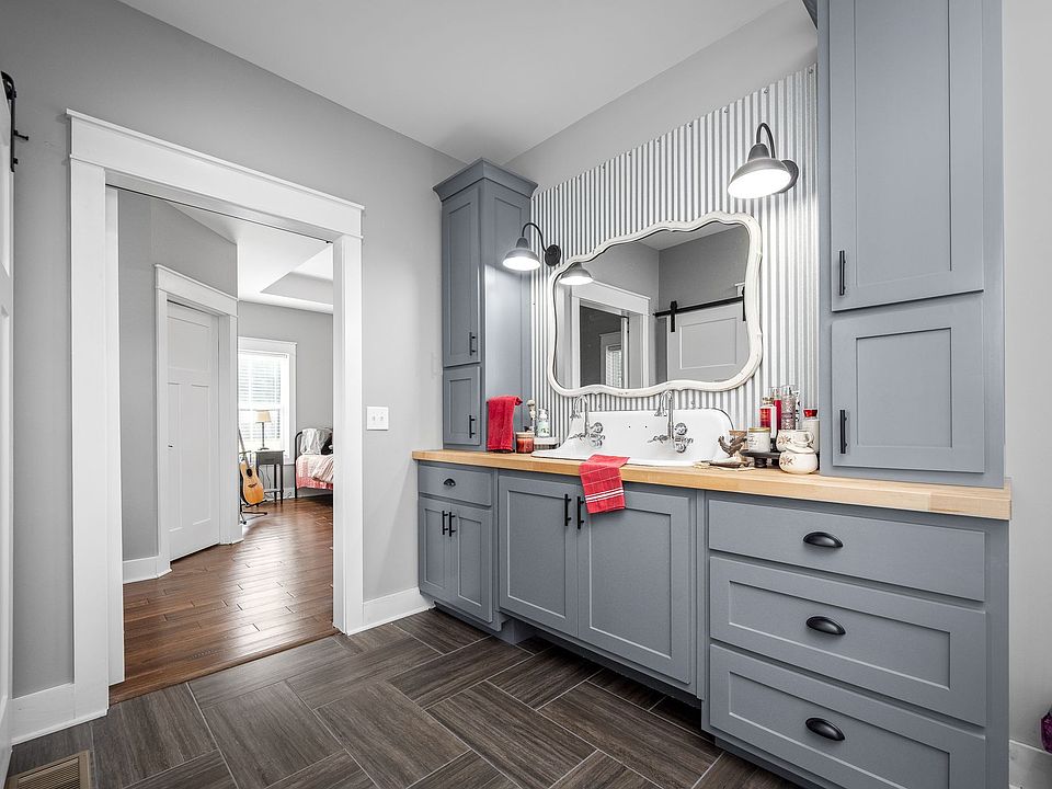 28th image of this home