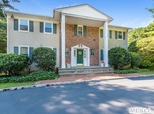 14 Louis Dr, Melville, NY 11747