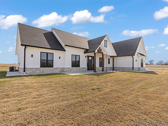 3rd image of 1598 Meridian Rd