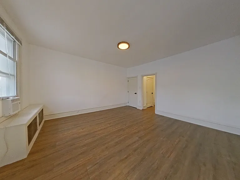 3922 Terrace St #3 — Photo 7