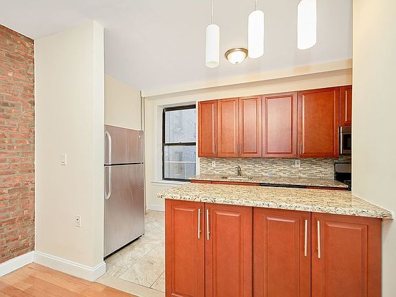 2nd image of 611 W 177th St #27