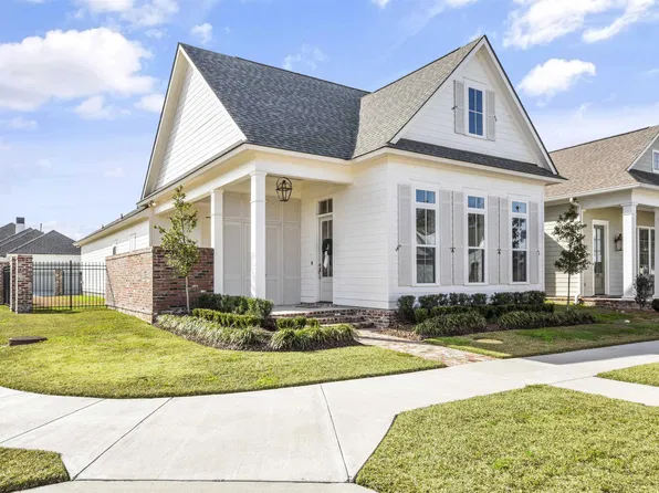 561 Conway Village Blvd, Gonzales, LA 70737