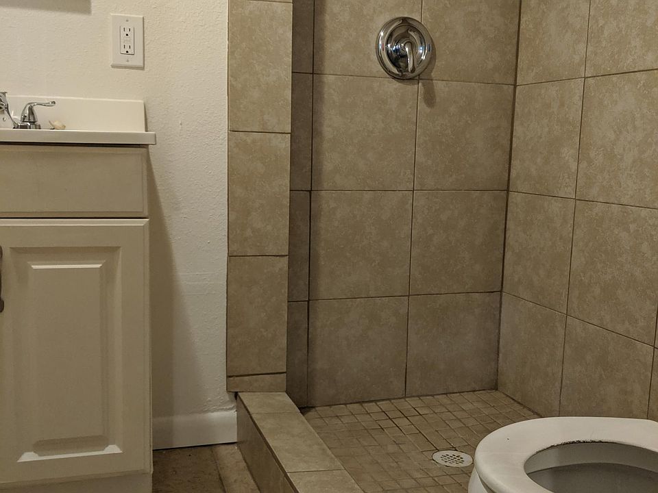 1st image of 143 S Placer Ave #2