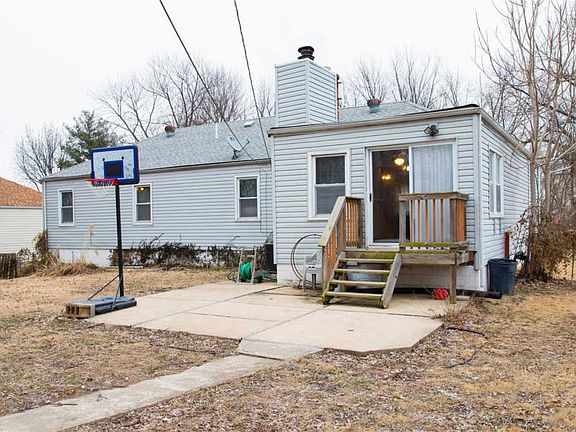 3rd image of 3431 Eastridge Ln