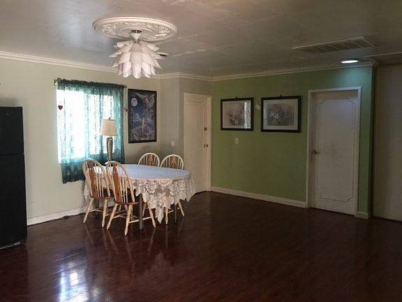 4th image of 2916 Black Forest Dr