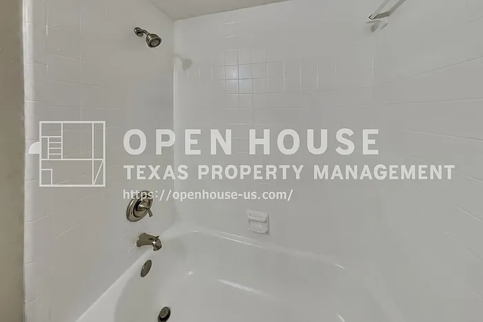 1805 Crimson Ct — Photo 17