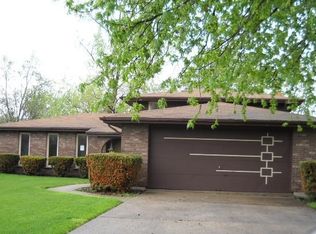 11216 85th St, Willow Springs, IL 60480