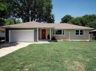 1015 Mellinger Dr, Salina, KS 67401