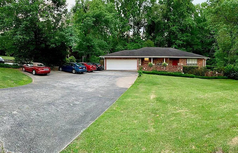 2331 Lavista Rd NE — Photo 2