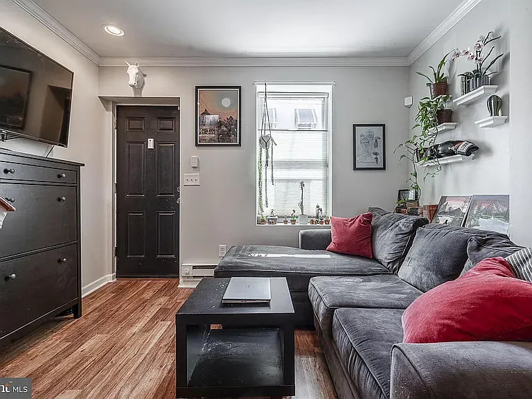 2209 E Harold St — Photo 10