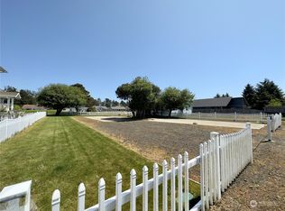 348 Canal Dr NE, Ocean Shores, WA