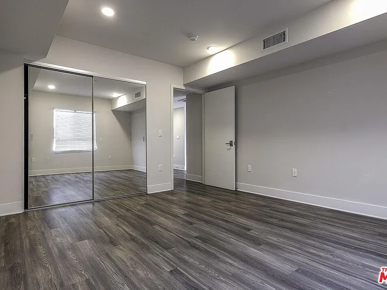 5030 Rosewood Ave #304 — Photo 17