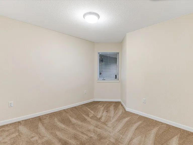 Cascade Woods Apartments — Photo 47