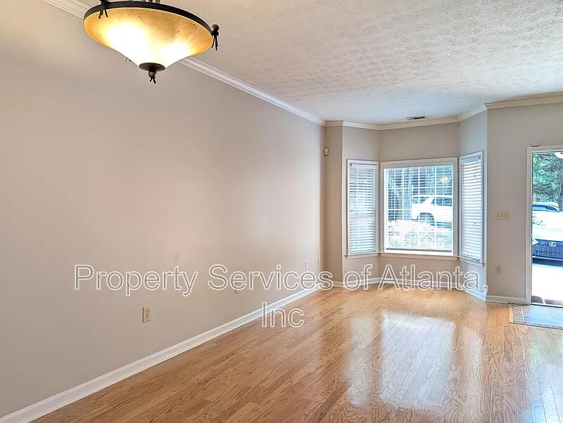 Pine Tree Townhomes — Photo 3