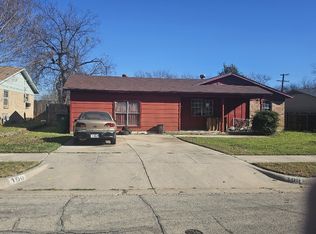 109 S Driskell Dr, Crowley, TX 76036