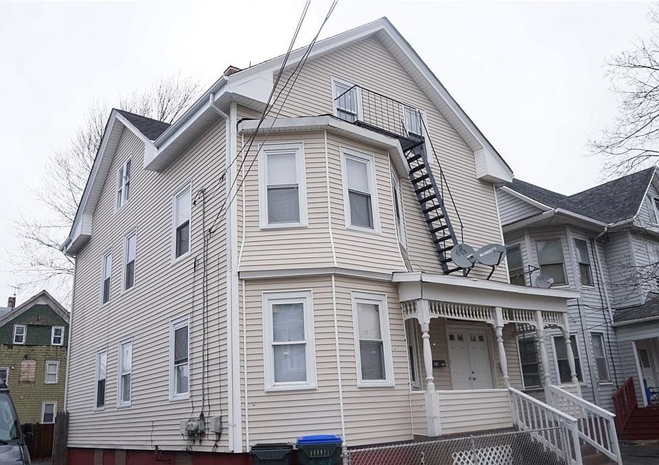 1st image of 141 Burnett St