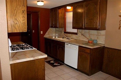 4th image of 1020 S Morgan Dr