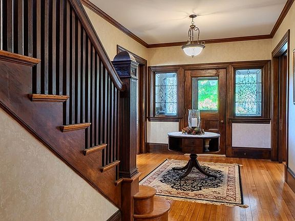 3rd image of 34 Hillside Ave
