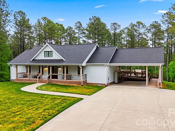 2nd image of 2889 Connelly Springs Rd