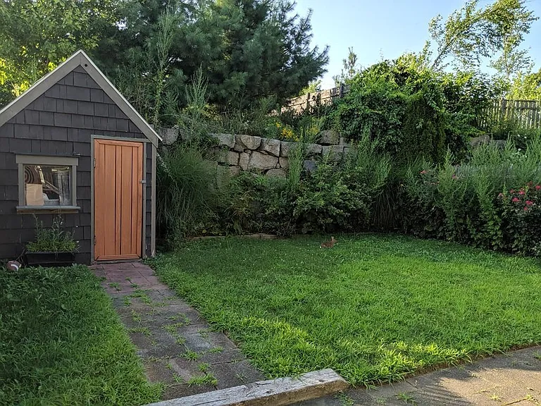 10 Woodbury Ct #1 — Photo 14