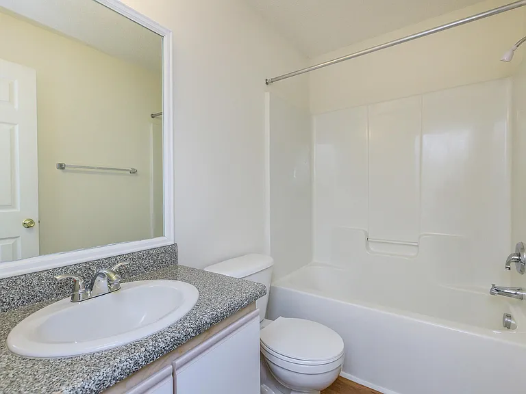 Baytree Condominiums — Photo 42