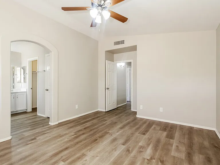 6586 W Blythe Pl — Photo 10