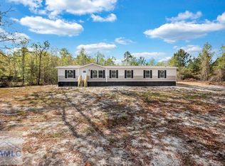 123 Daniel St, Waynesville, GA 31566