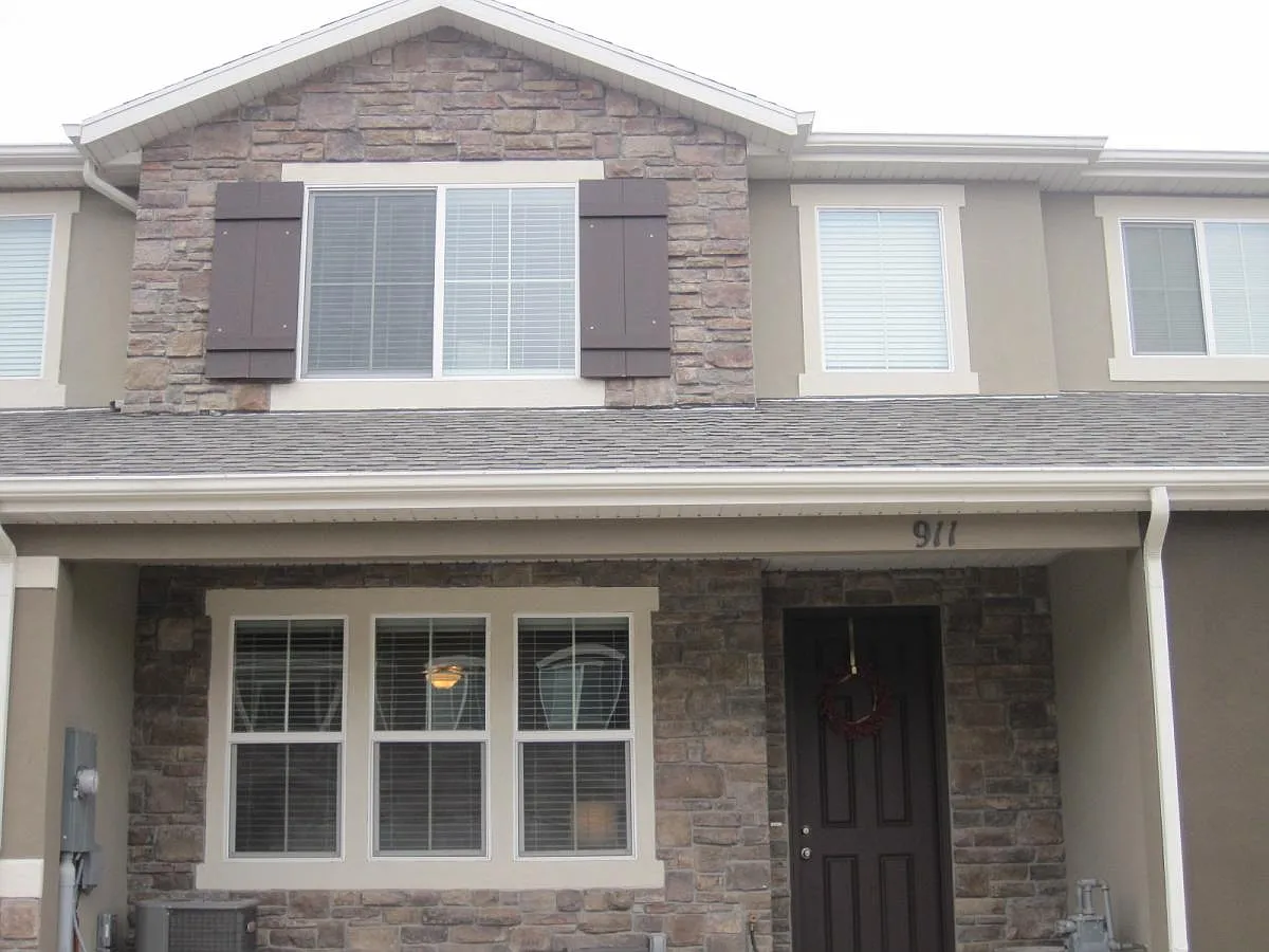 3 bed, 2.5 bath, 1750 sqft, $2,475 — Photo 1