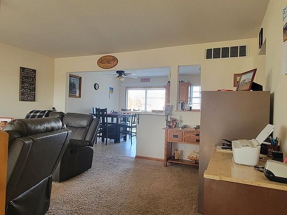 3rd image of 16 Bobwhite Dr