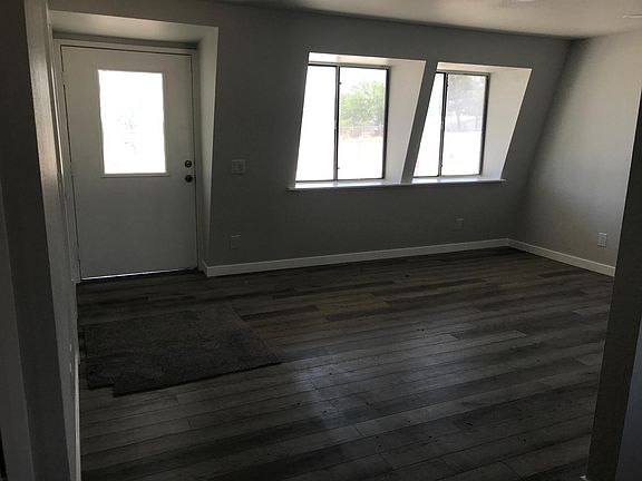 3rd image of 9318 Ponderosa Ave