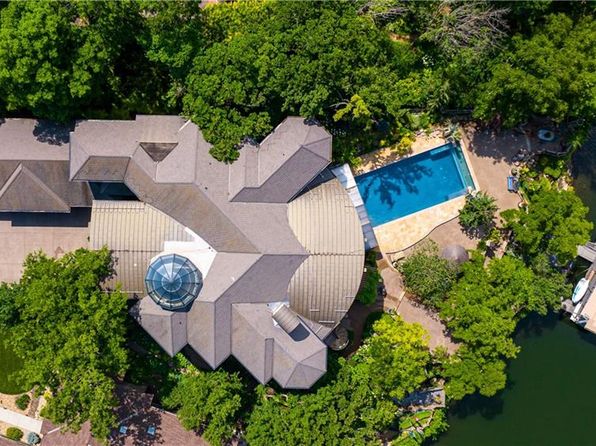 472 N Winnebago Dr, Lake Winnebago, MO 64034