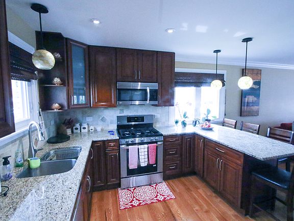5th image of 4029 Bobby Ln
